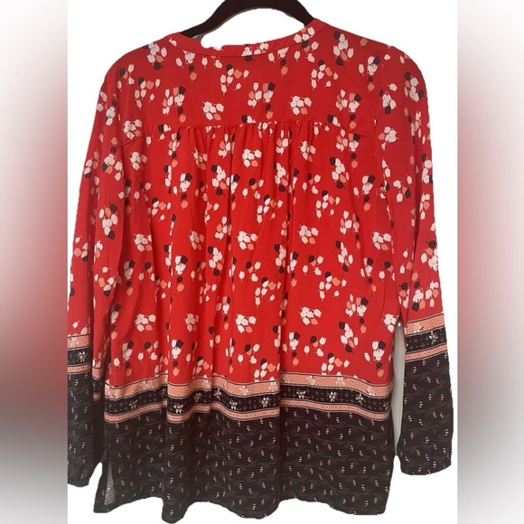 Loft Handkerchief Print Blouse Red, blue Size SP preppy, workwear, boho, fun - Picture 3 of 6